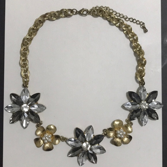 Anthropologie Crystal/Pearl Floral Gold Necklace - Picture 1 of 8